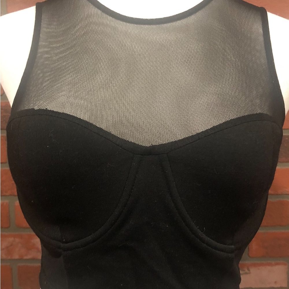 Lush Size Medium Black Crop Top